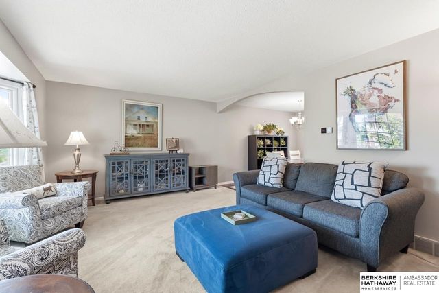 13329 Woolworth Avenue, Omaha, NE 68144