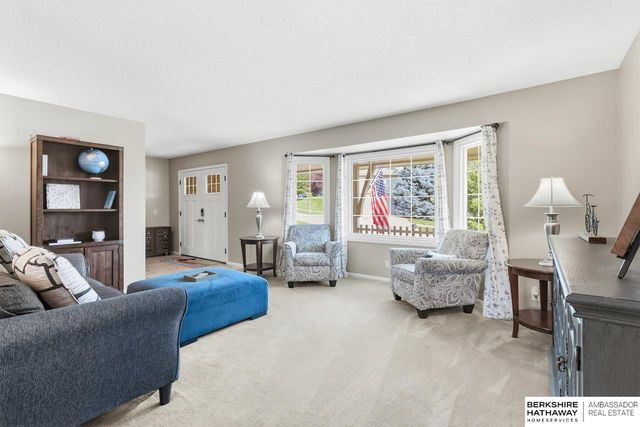 13329 Woolworth Avenue, Omaha, NE 68144