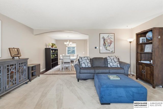 13329 Woolworth Avenue, Omaha, NE 68144