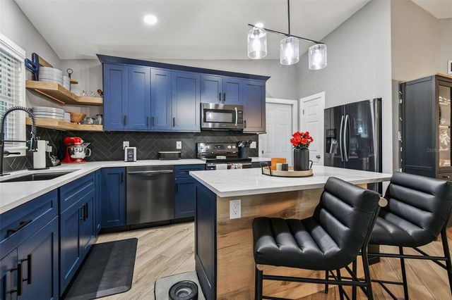 1729 LAKE CREST AVENUE, Brandon, FL 33510