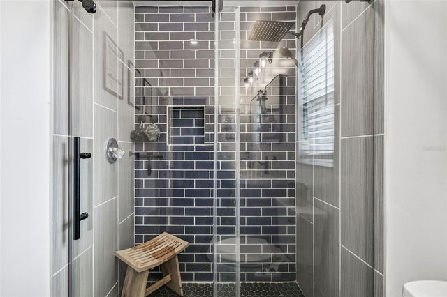 1729 LAKE CREST AVENUE, Brandon, FL 33510