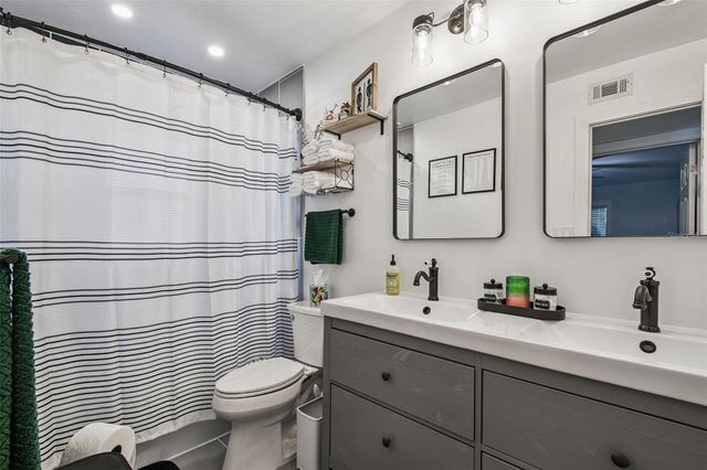 1729 LAKE CREST AVENUE, Brandon, FL 33510