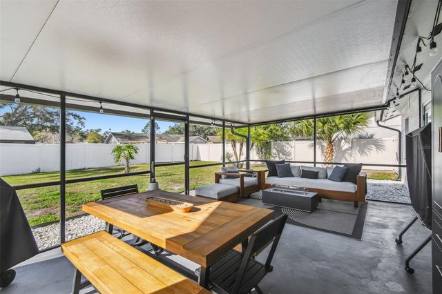 1729 LAKE CREST AVENUE, Brandon, FL 33510