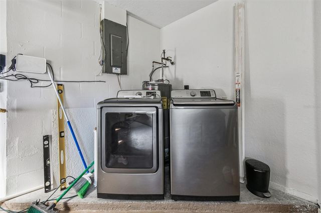 1729 LAKE CREST AVENUE, Brandon, FL 33510