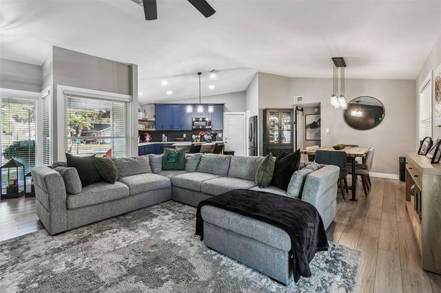 1729 LAKE CREST AVENUE, Brandon, FL 33510