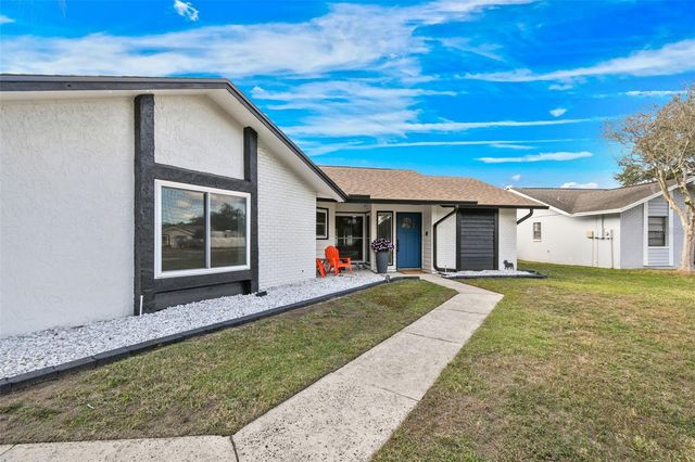 1729 LAKE CREST AVENUE, Brandon, FL 33510