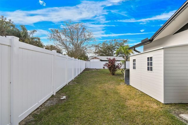 1729 LAKE CREST AVENUE, Brandon, FL 33510