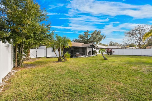 1729 LAKE CREST AVENUE, Brandon, FL 33510