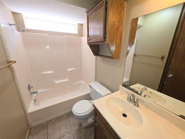 1614 Hazelwood Street B, Conroe, TX 77301