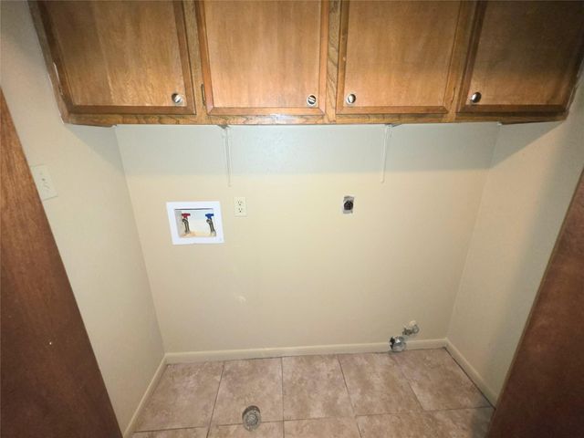 1614 Hazelwood Street B, Conroe, TX 77301