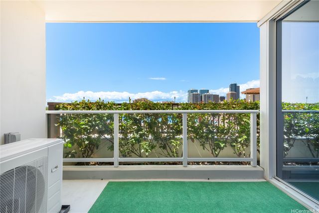 555 South Street 807, Honolulu, HI 96813