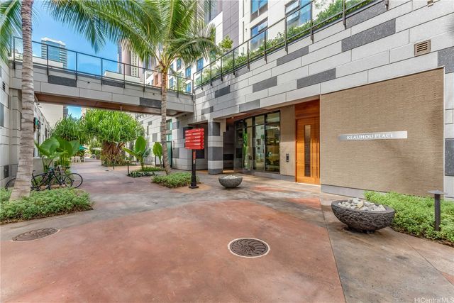 555 South Street 807, Honolulu, HI 96813