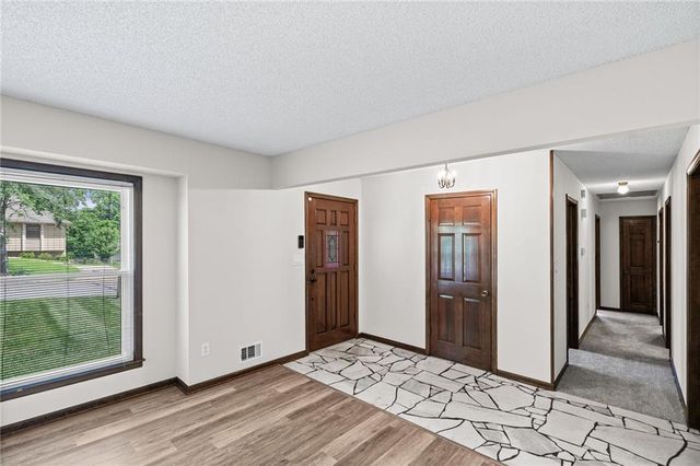 12115 E 61st Street, Kansas City, MO 64133