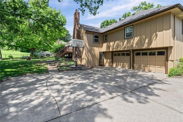 12115 E 61st Street, Kansas City, MO 64133
