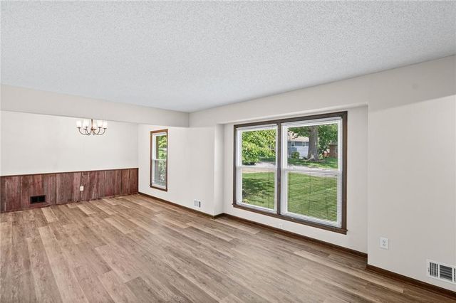 12115 E 61st Street, Kansas City, MO 64133