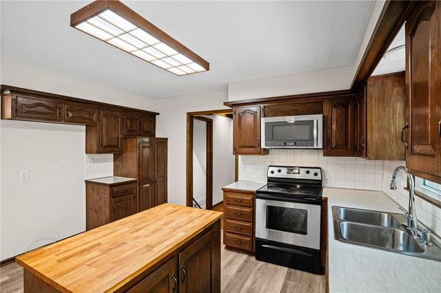 12115 E 61st Street, Kansas City, MO 64133
