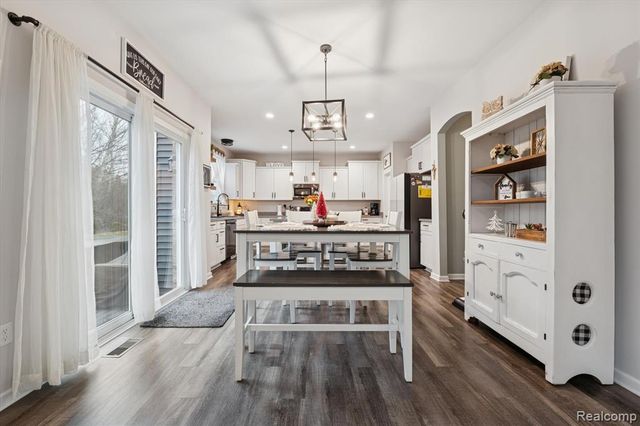 48138 Manhattan Drive, Macomb, MI 48042