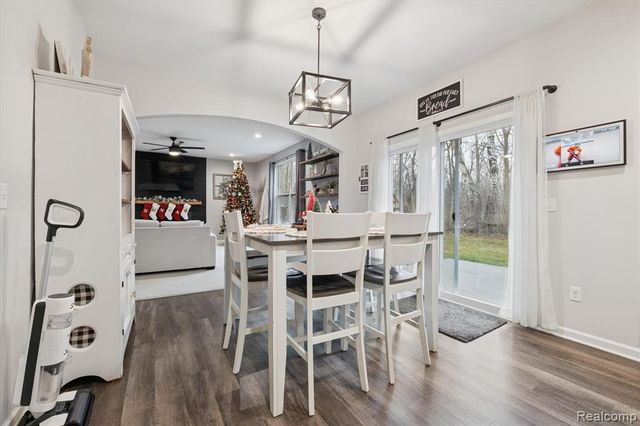 48138 Manhattan Drive, Macomb, MI 48042