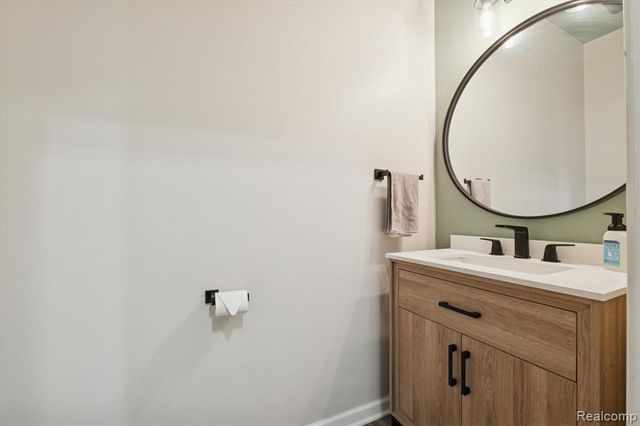 48138 Manhattan Drive, Macomb, MI 48042