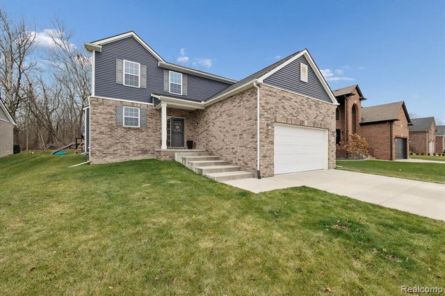 48138 Manhattan Drive, Macomb, MI 48042