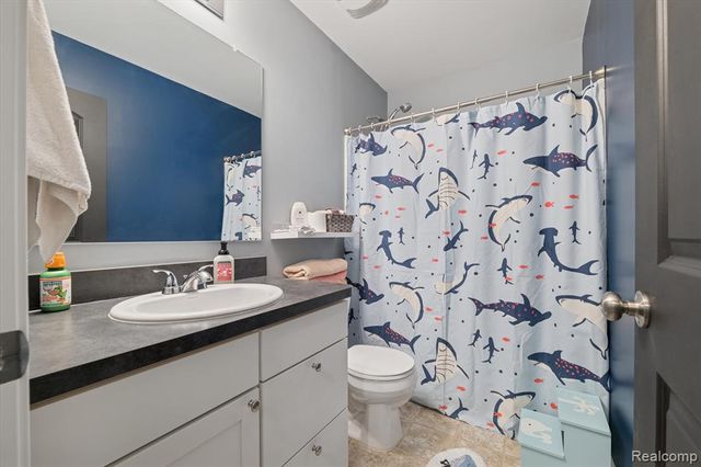 48138 Manhattan Drive, Macomb, MI 48042