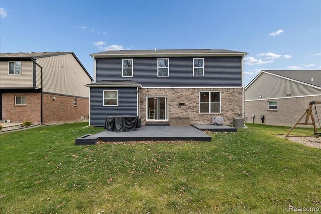 48138 Manhattan Drive, Macomb, MI 48042