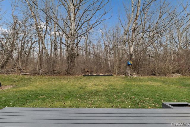 48138 Manhattan Drive, Macomb, MI 48042