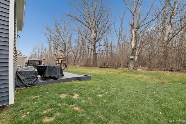 48138 Manhattan Drive, Macomb, MI 48042
