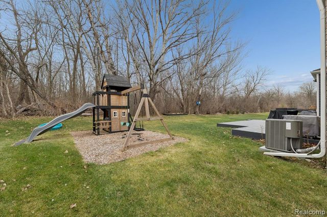 48138 Manhattan Drive, Macomb, MI 48042