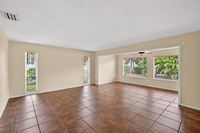 3501 N VILLAGE COURT 220, Sarasota, FL 34231