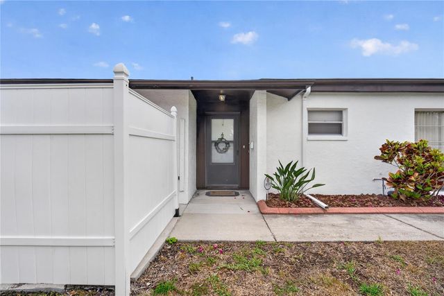 3501 N VILLAGE COURT 220, Sarasota, FL 34231