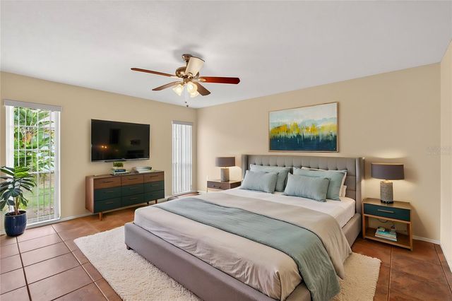 3501 N VILLAGE COURT 220, Sarasota, FL 34231