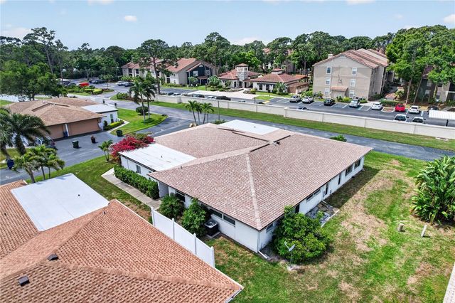 3501 N VILLAGE COURT 220, Sarasota, FL 34231