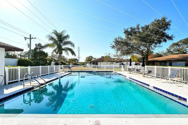 3501 N VILLAGE COURT 220, Sarasota, FL 34231