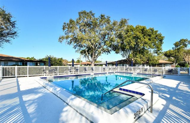 3501 N VILLAGE COURT 220, Sarasota, FL 34231