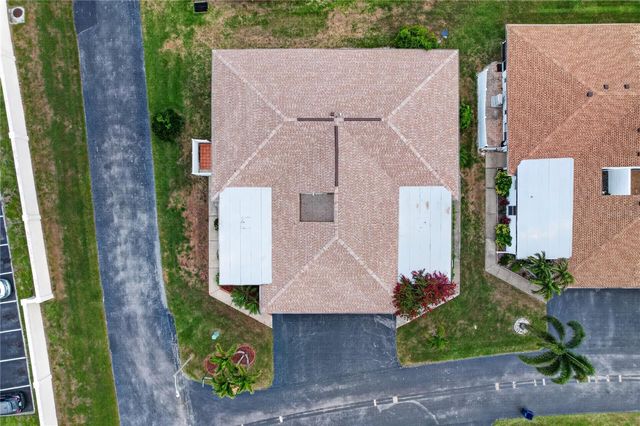 3501 N VILLAGE COURT 220, Sarasota, FL 34231