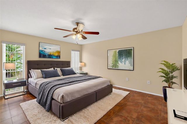 3501 N VILLAGE COURT 220, Sarasota, FL 34231