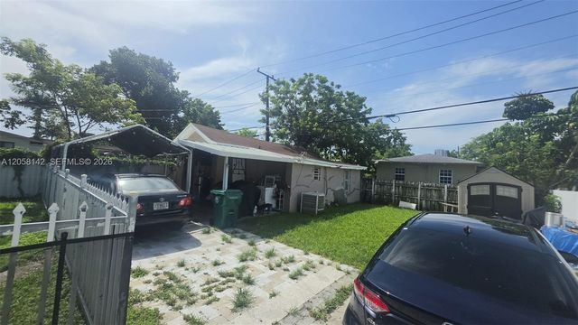 1888 NW 18th St, Miami, FL 33125