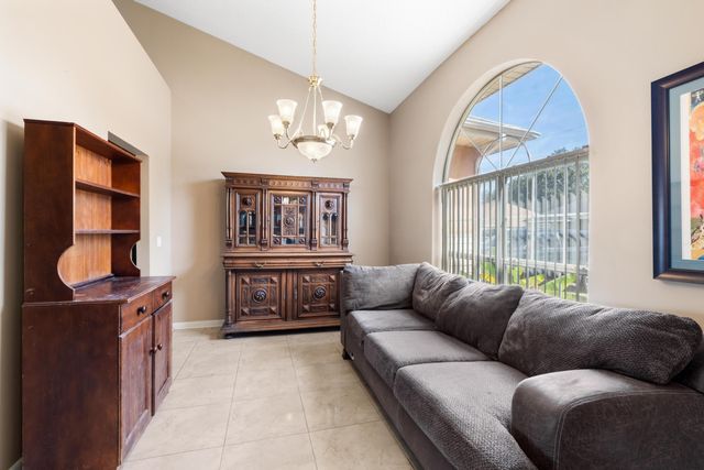 46 Brenda Lane, Mary Esther, FL 32569