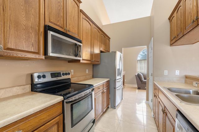 46 Brenda Lane, Mary Esther, FL 32569