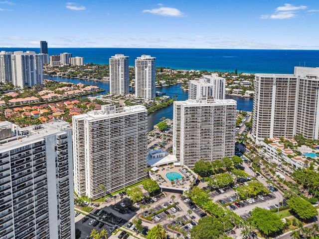 3701 N Country Club Drive 404, Aventura, FL 33180