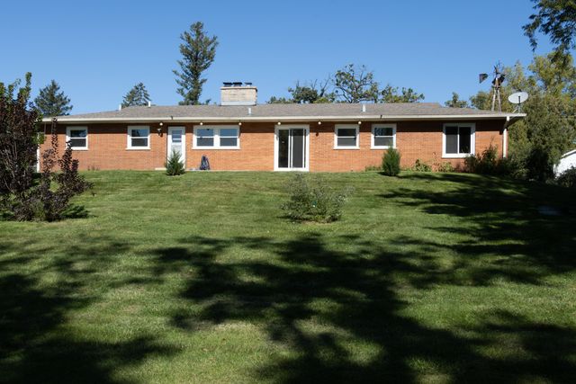 411 E Main Street, Cary, IL 60013