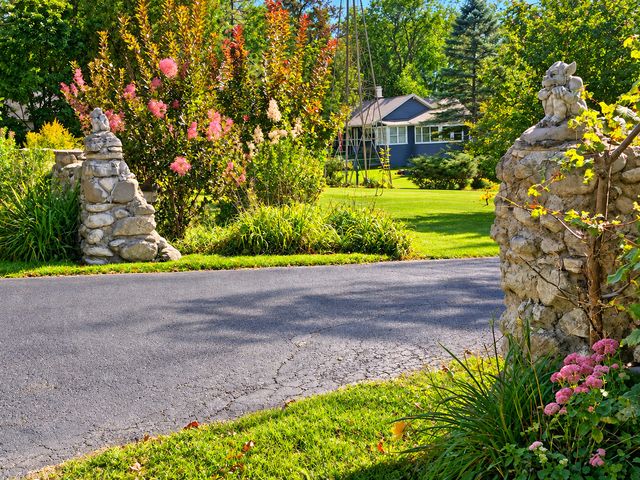 411 E Main Street, Cary, IL 60013