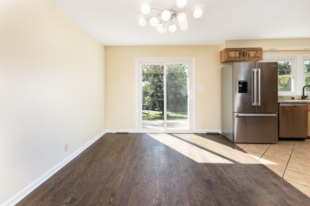 411 E Main Street, Cary, IL 60013