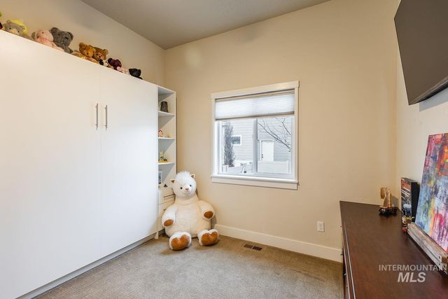 3866 W Daphne St, Meridian, ID 83646