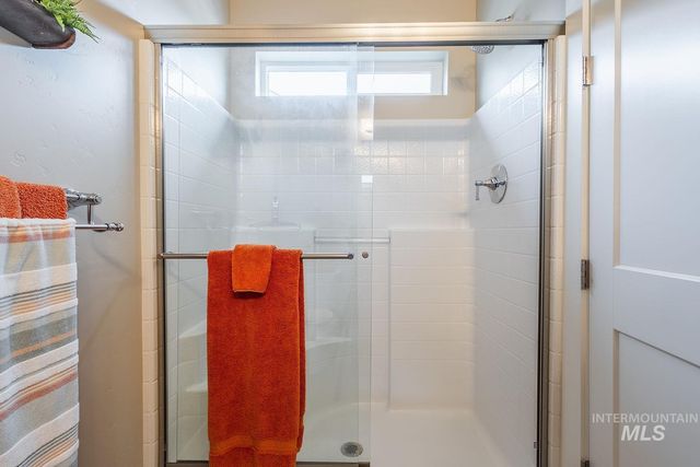 3866 W Daphne St, Meridian, ID 83646