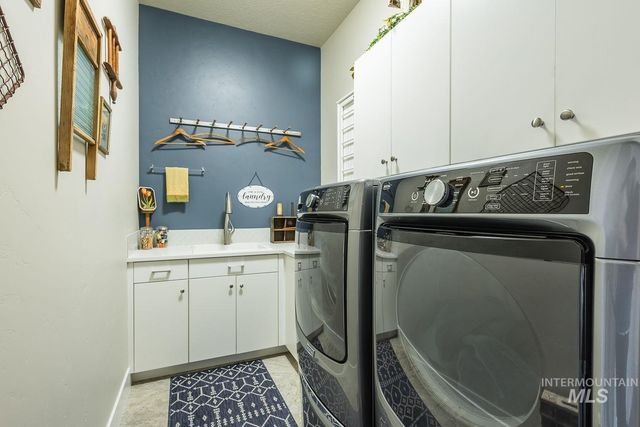 3866 W Daphne St, Meridian, ID 83646