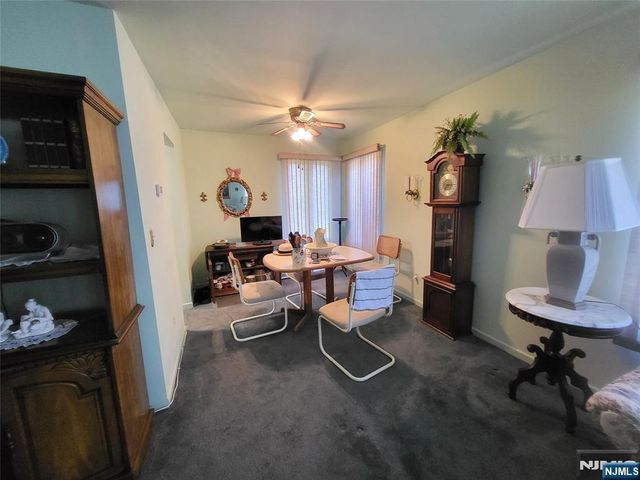 2 Grand Avenue 4, Hawthorne, NJ 07506