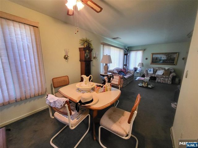 2 Grand Avenue 4, Hawthorne, NJ 07506