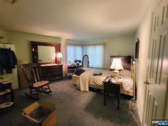 2 Grand Avenue 4, Hawthorne, NJ 07506